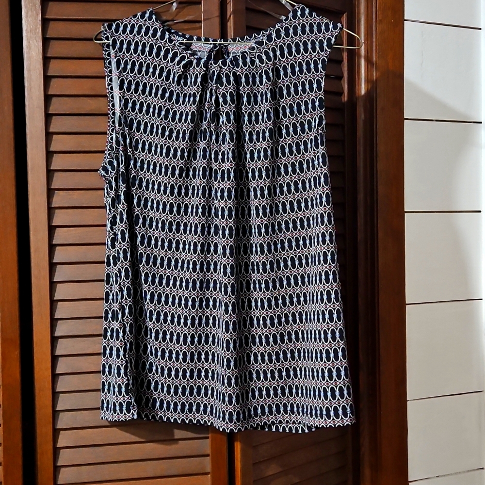 Womens sleeveless top Used, in very good condition